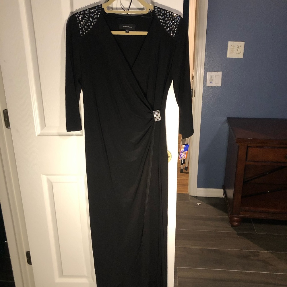 NWT R&M Richard Black Dress size 6